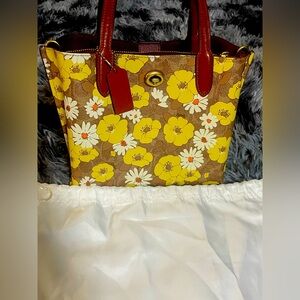 Coach Signature Floral Willow Tote Bag 24
—Like New!